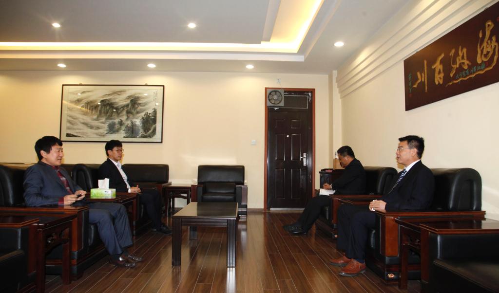 委副书记、副院长刘永亮会见韩国东亚大学金哲珠处长一行